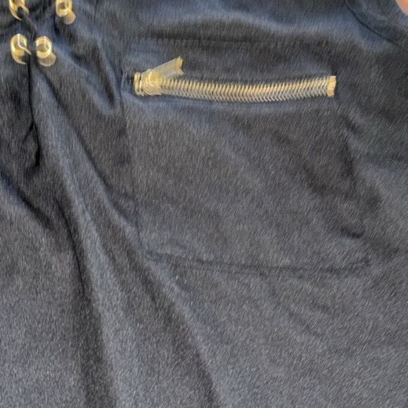 Sleeveless Black Lace-Up Blouse With Gold Zipper Pockets Mileage Brand 3X Polyes - Picture 2 of 7